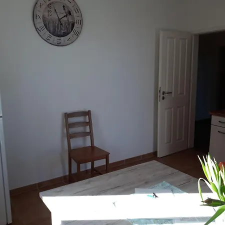 Appartement Schoene-5-Raum-Fewo-Mit-2-Baedern-Nahe-Dresden-Zentrum-Aw2