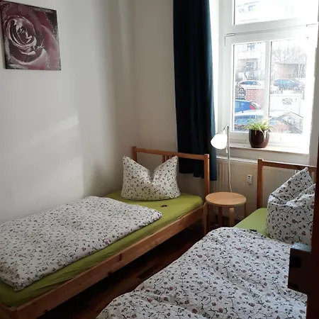 Appartement Schoene-5-Raum-Fewo-Mit-2-Baedern-Nahe-Dresden-Zentrum-Aw2 *